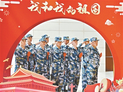 国防教育暨征兵宣传进百校活动在华农珠江学...
